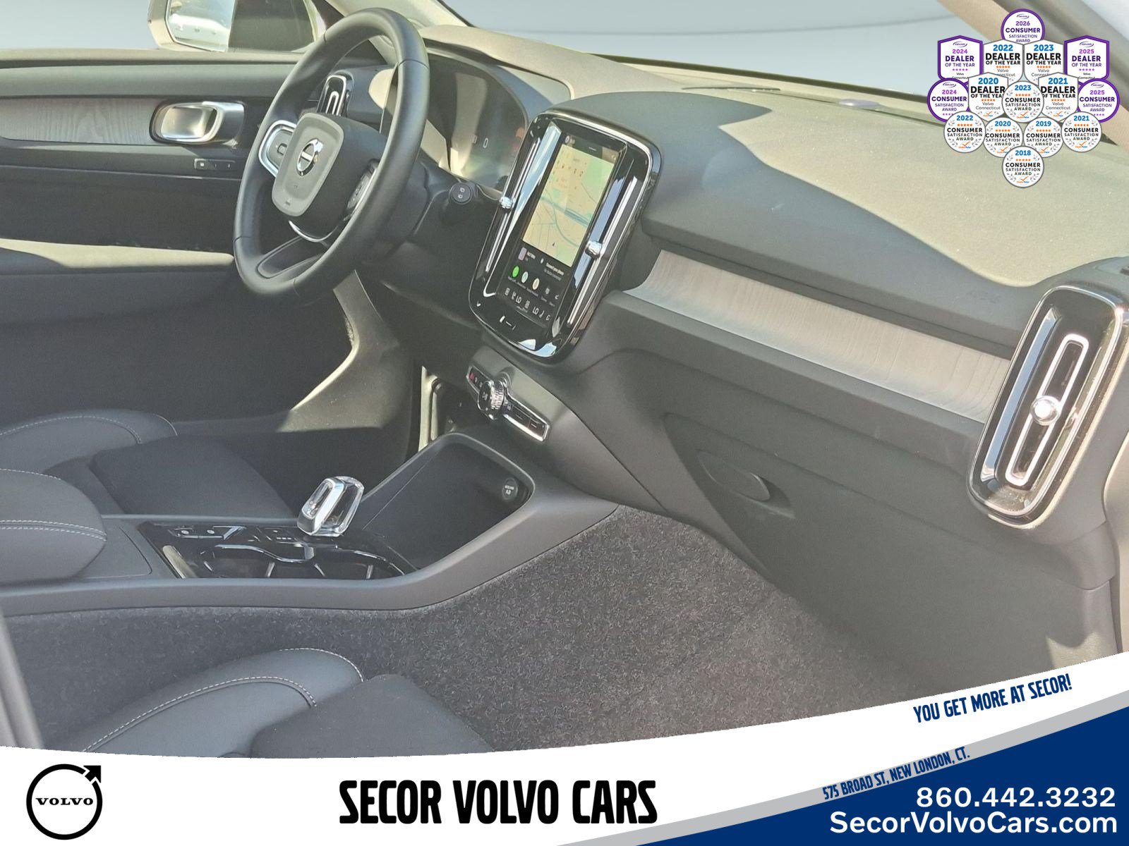 Used 2026 Volvo XC40 B5 Plus AWD/4WD image 24