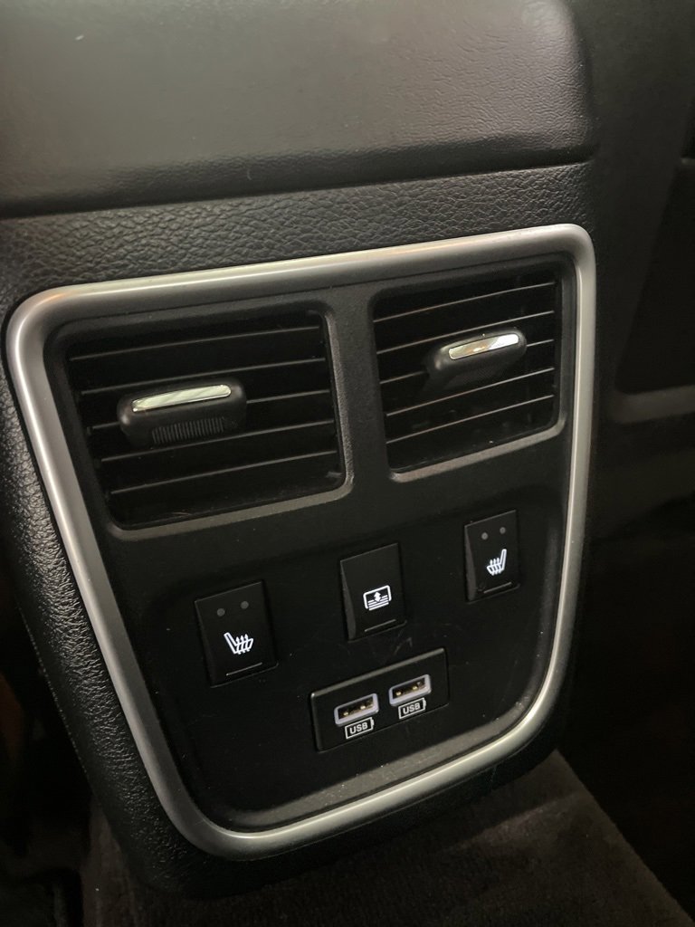 Used 2017 Chrysler 300 C image 37