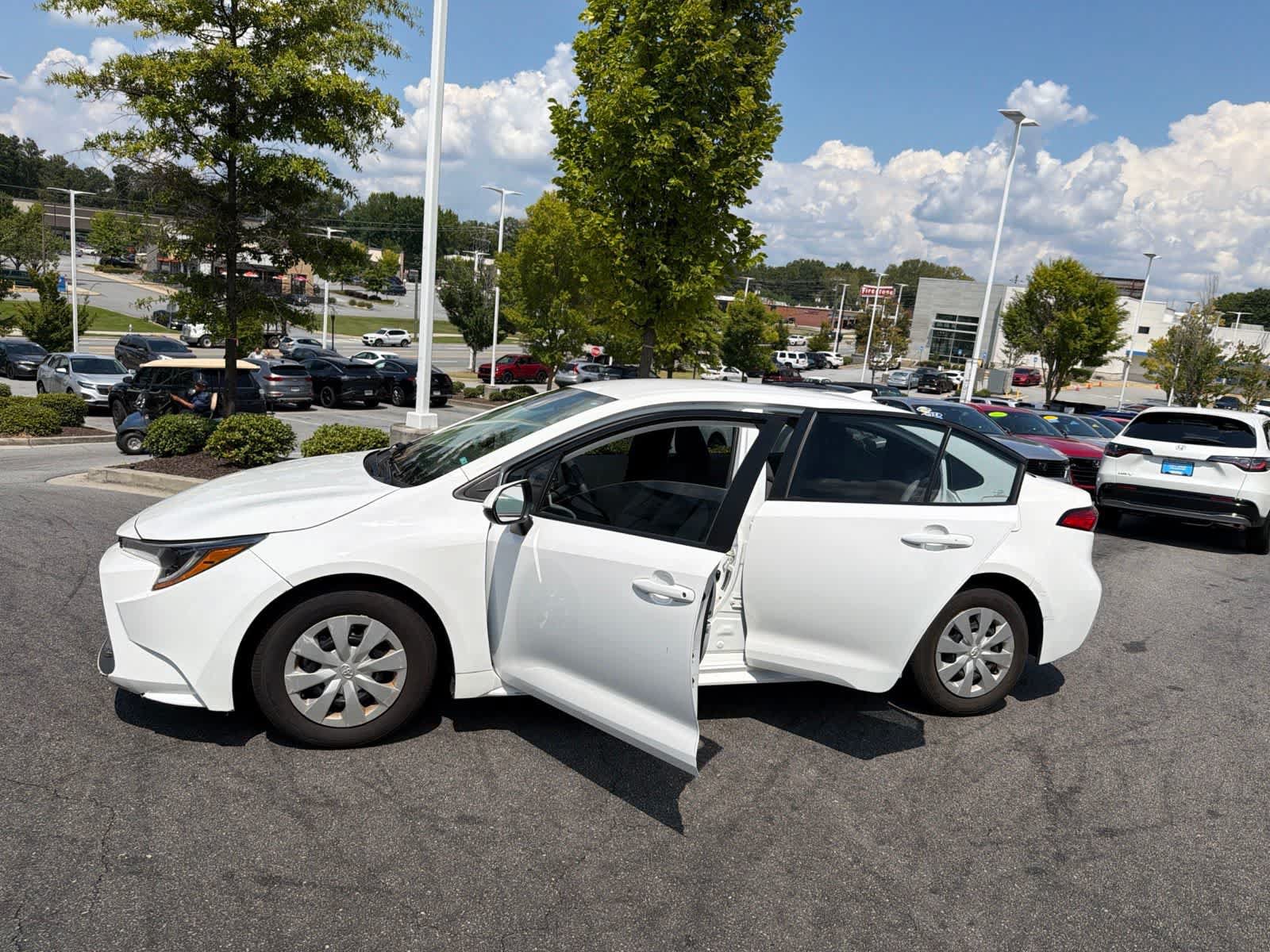 Used 2021 Toyota Corolla L FWD image 17