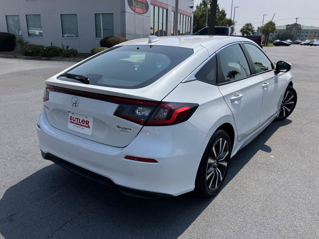 Used 2024 Honda Civic EX-L image 5