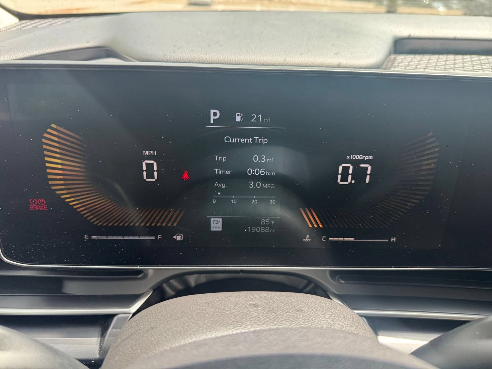 Used 2026 Kia Carnival FWD image 42