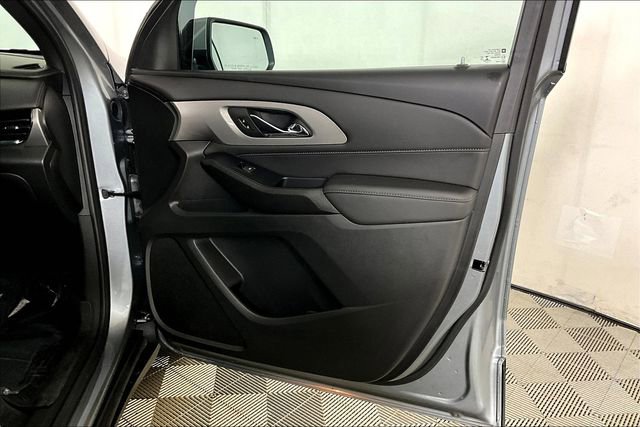 Used 2023 Chevrolet Traverse LT image 24