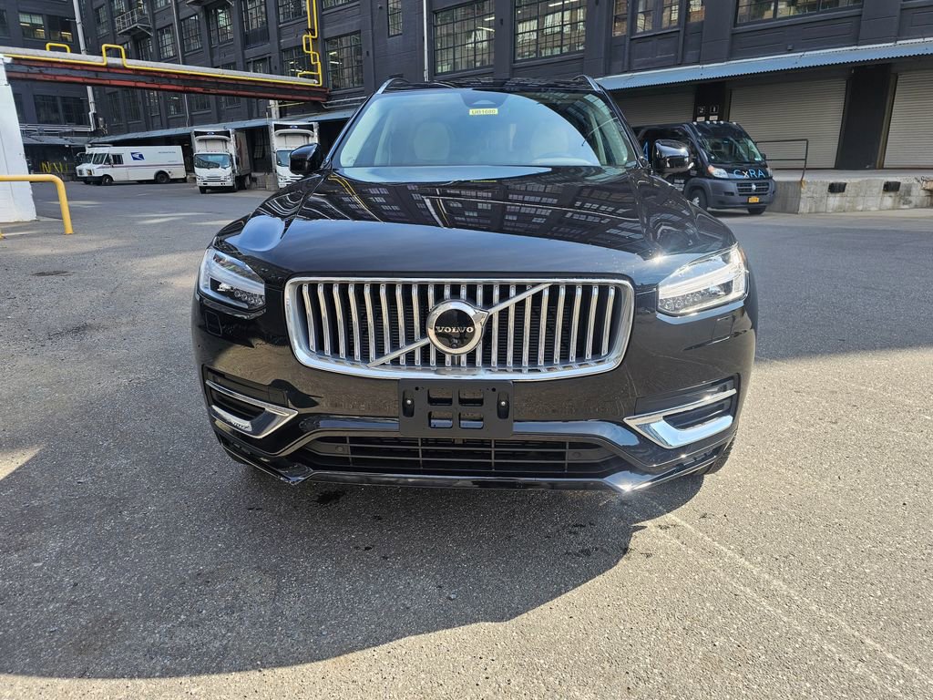 Certified 2024 Volvo XC90 B6 Plus w/ Protection Package Premier AWD/4WD image 6