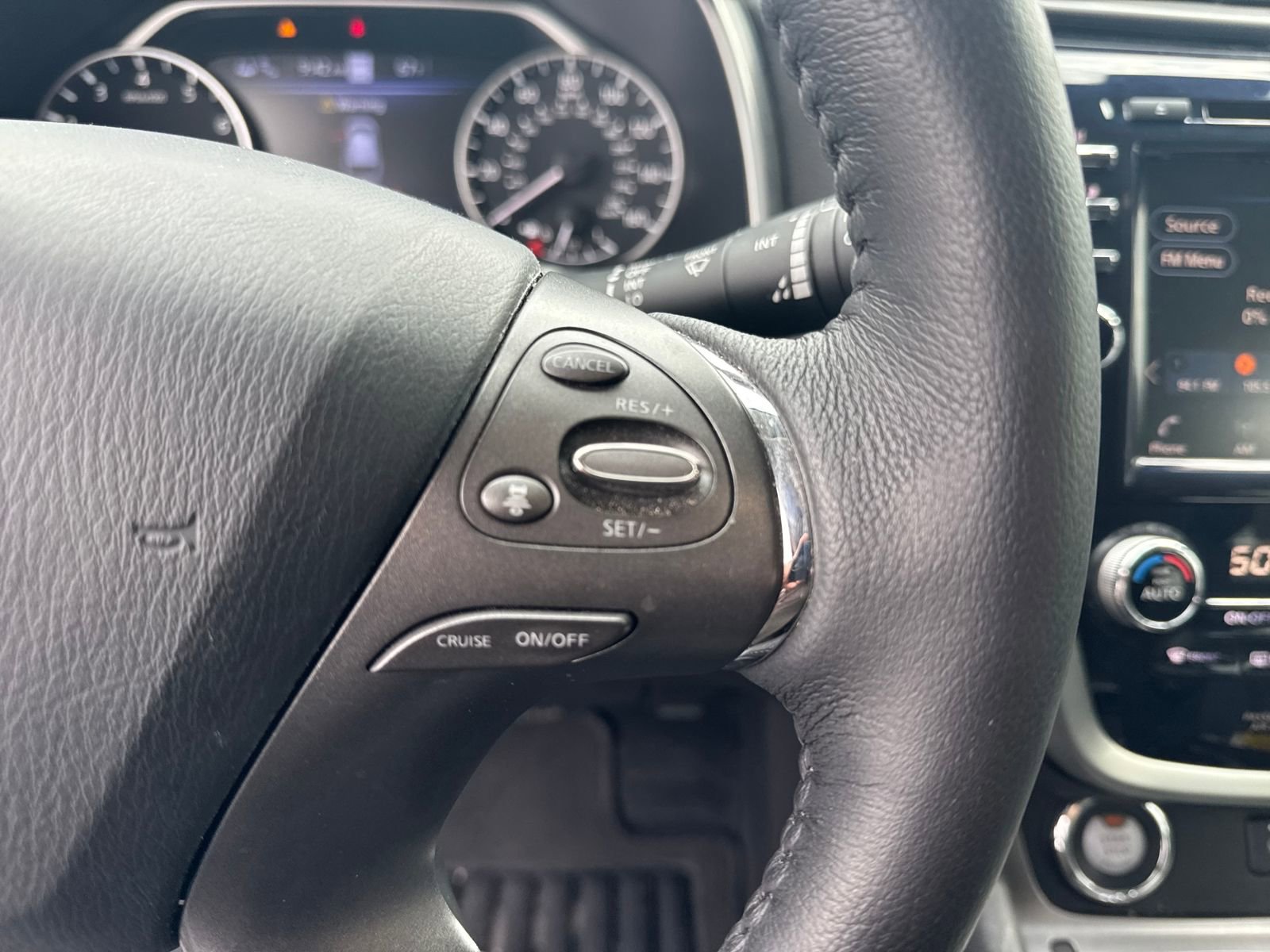 Used 2024 Nissan Murano SL image 17