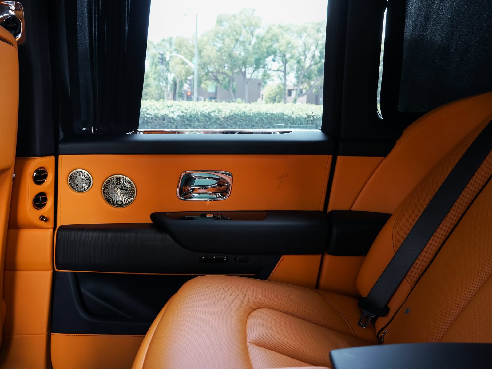 Certified 2022 Rolls-Royce Cullinan w/ Cullinan Package AWD/4WD image 27