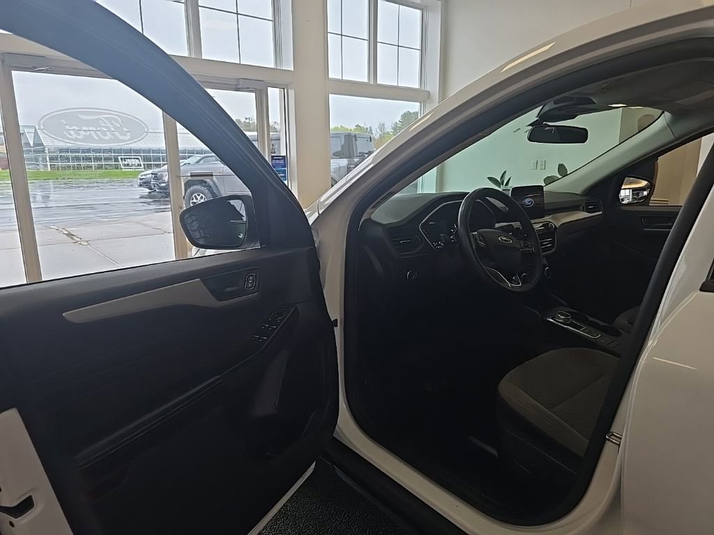Used 2022 Ford Escape SE w/ Convenience Package AWD/4WD image 11