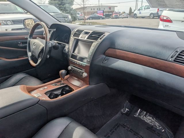 Used 2011 Lexus LS 460 AWD w/ Comfort Pkg image 23