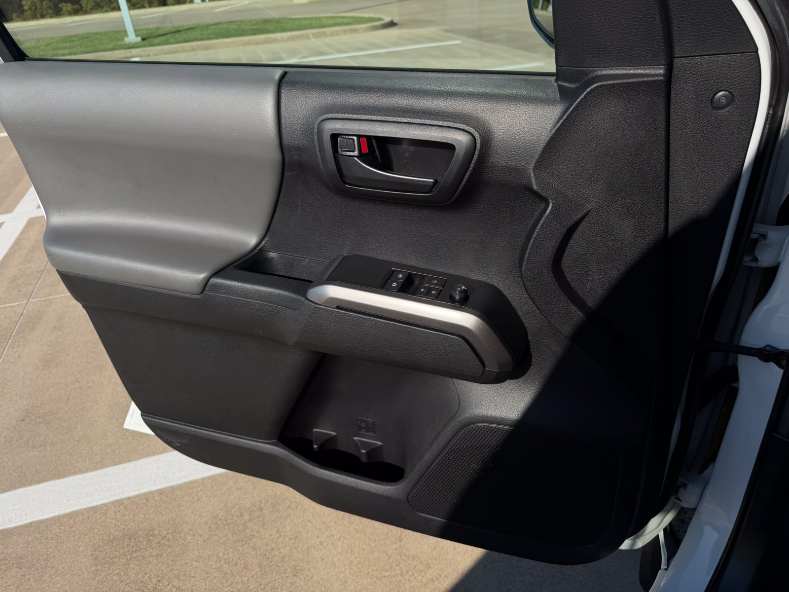 Used 2023 Toyota Tacoma SR5 w/ SX Package AWD/4WD image 28