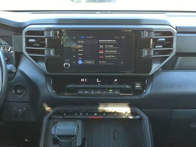 Used 2025 Toyota Tundra SR5 w/ SR5 Convenience Package AWD/4WD image 17