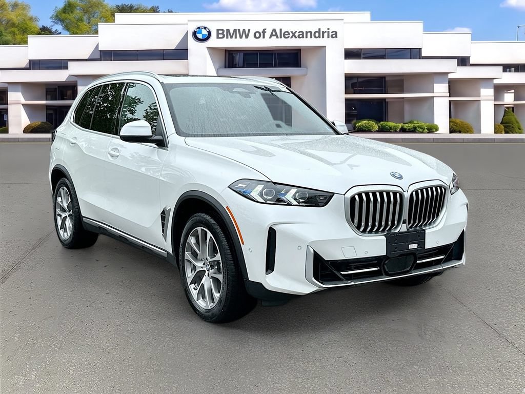 Used 2026 BMW X5 xDrive50e AWD/4WD image 3