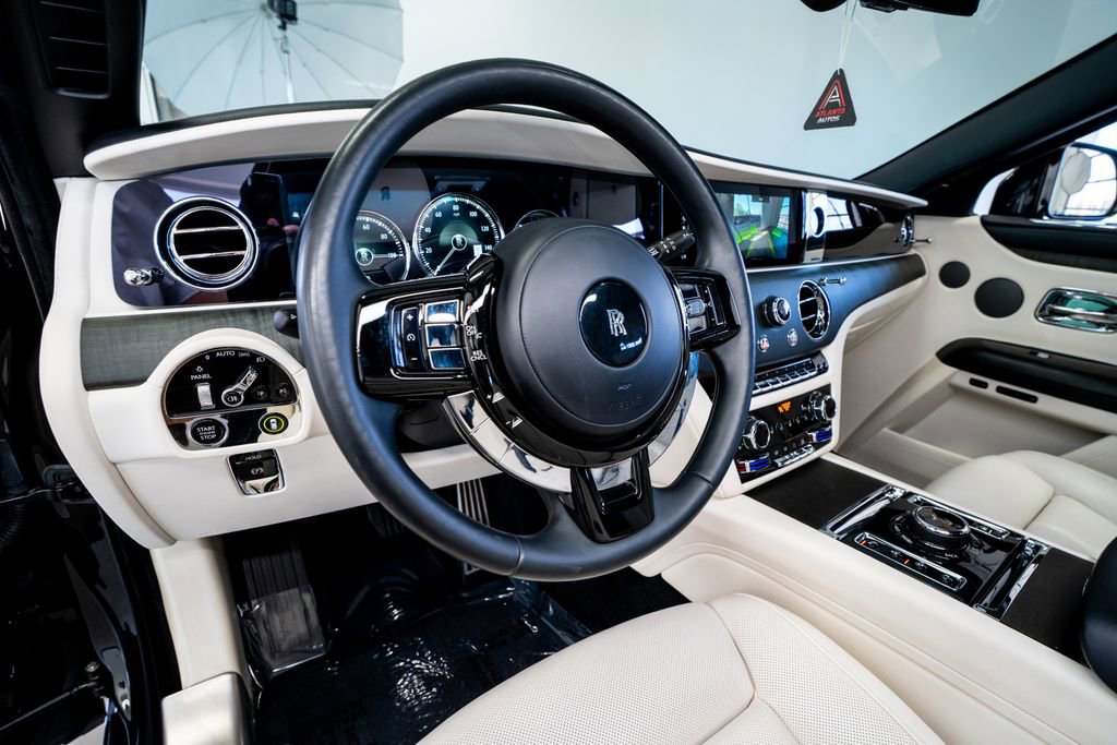 Used 2022 Rolls-Royce Ghost image 23