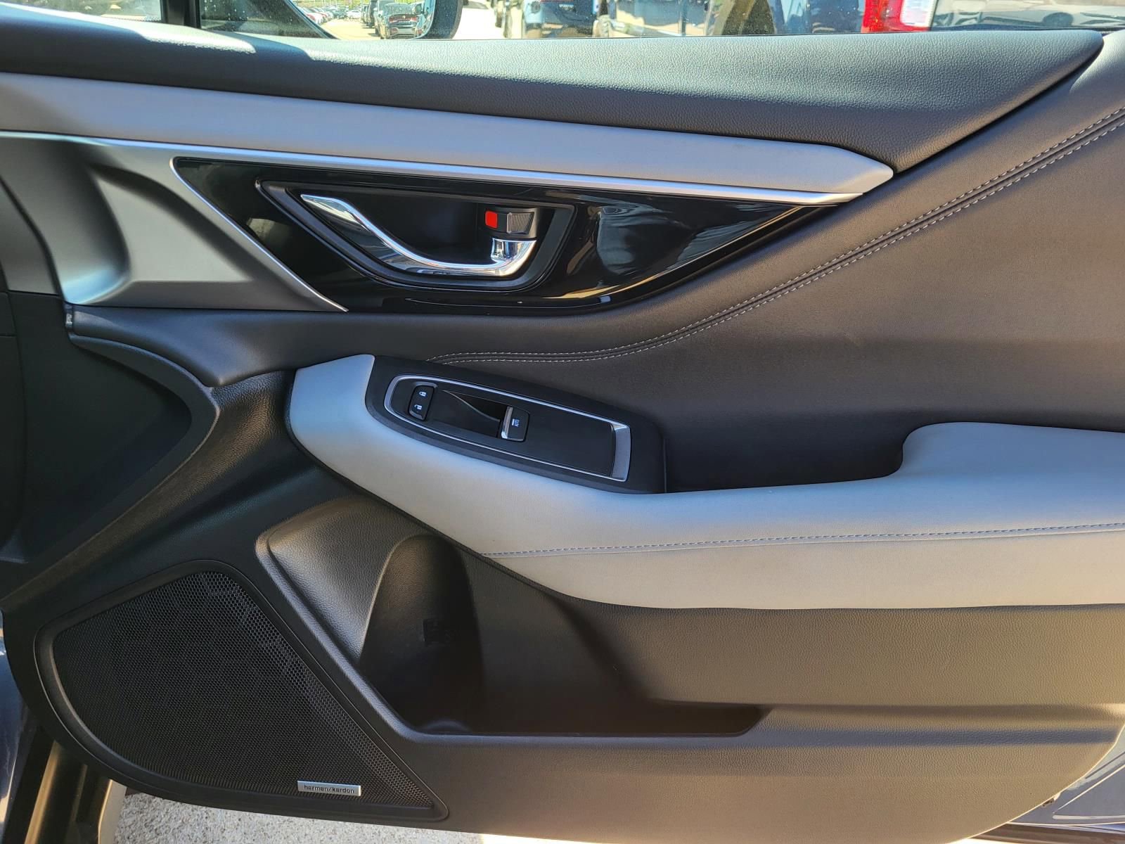 Used 2022 Subaru Outback Limited image 6