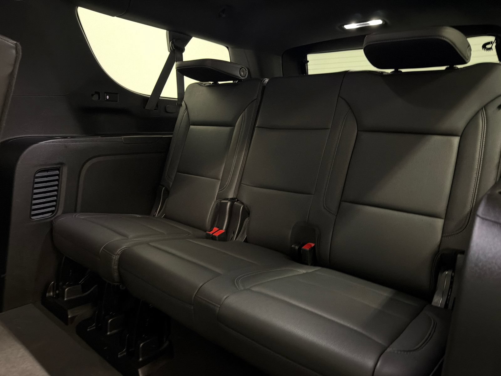 Used 2024 Chevrolet Suburban LT AWD/4WD image 18