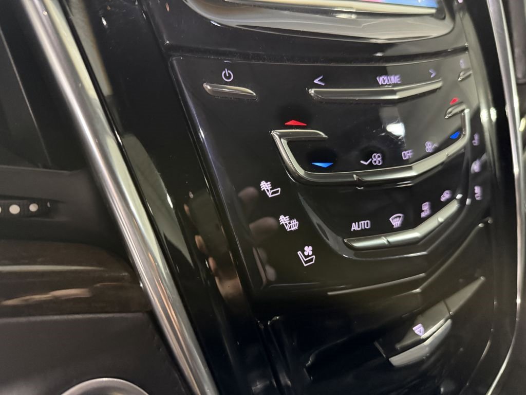 Used 2016 Cadillac Escalade ESV Platinum image 18