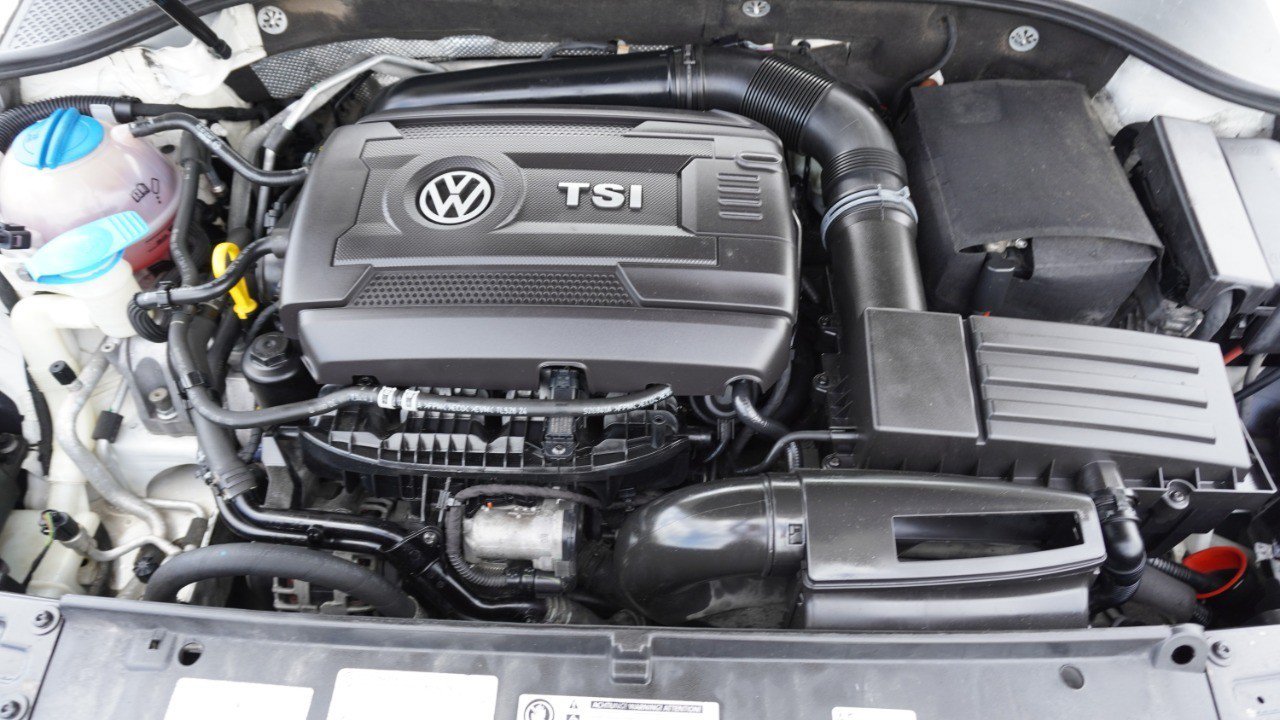 Used 2014 Volkswagen Passat 1.8T Wolfsburg Edition FWD image 32