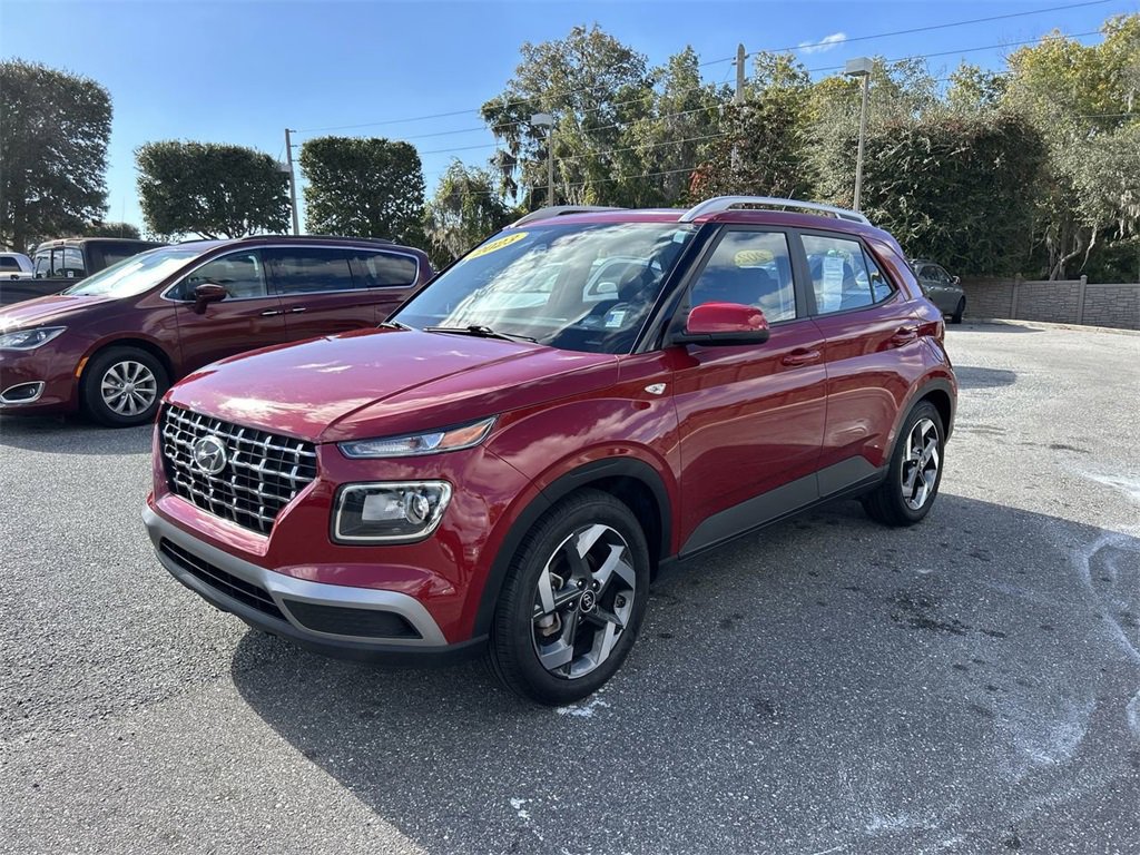 Certified 2023 Hyundai Venue SEL image 13