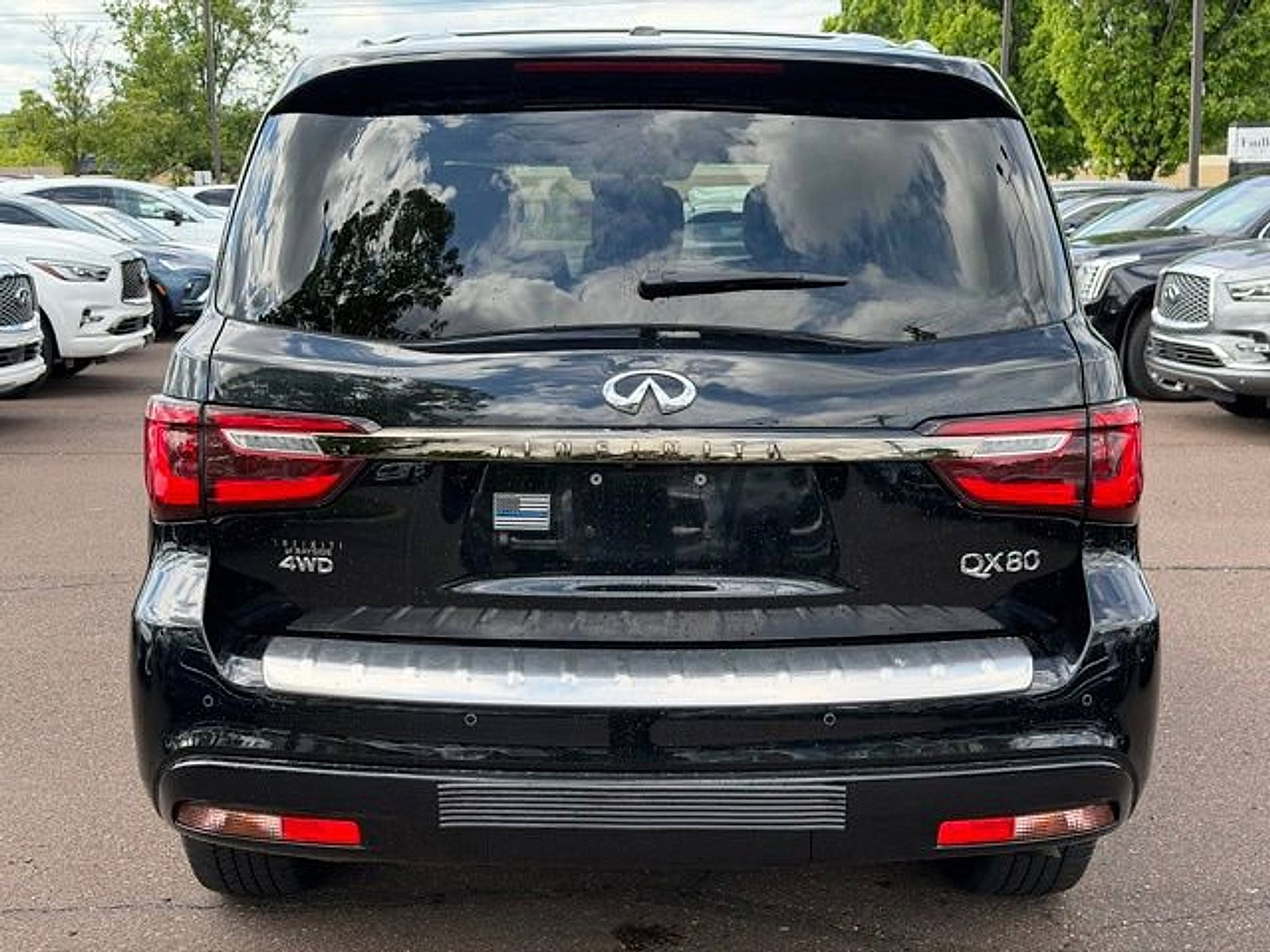 Certified 2023 INFINITI QX80 Premium Select w/ Cargo Package AWD/4WD image 4