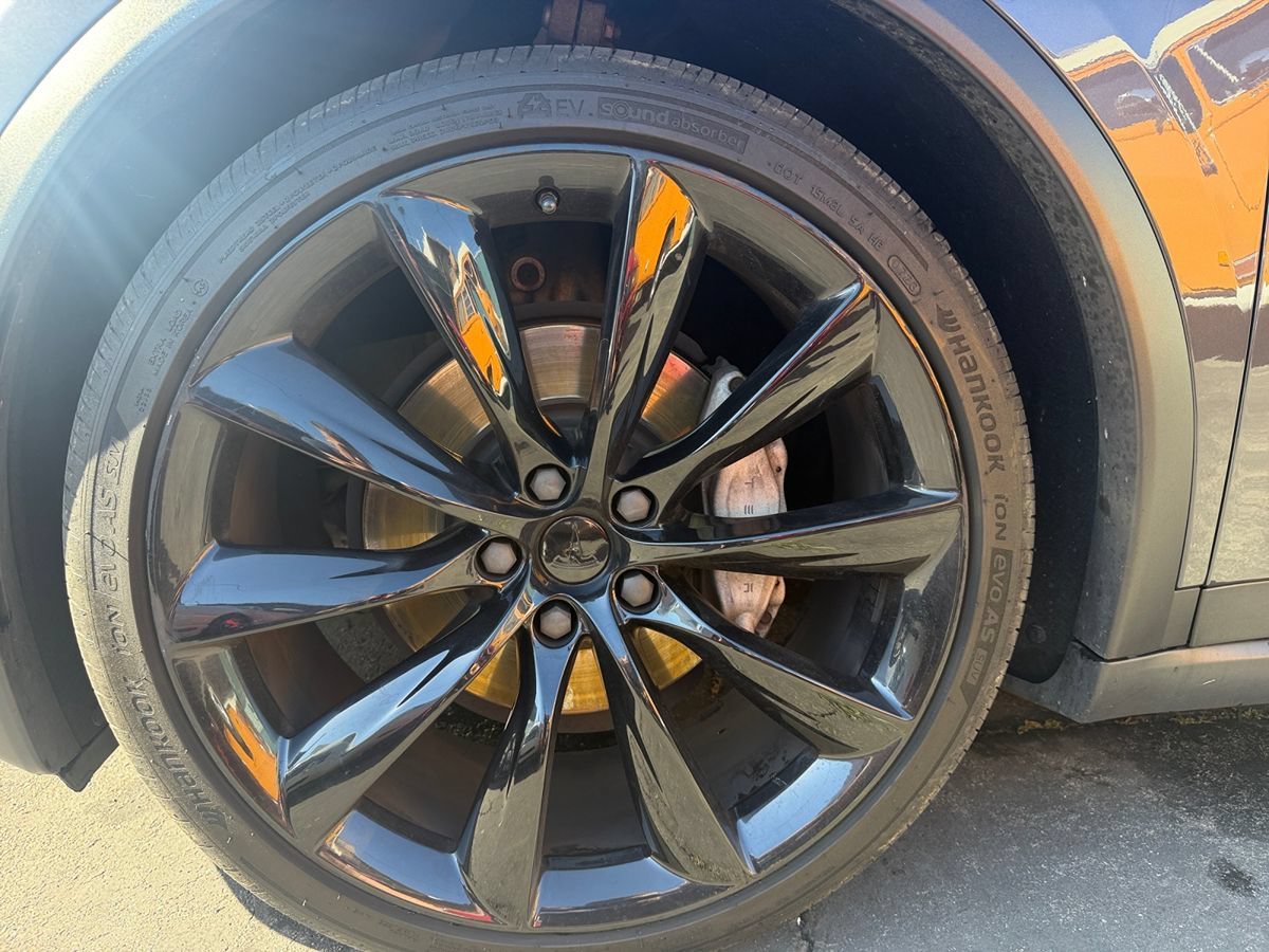 Used 2018 Tesla Model X AWD/4WD image 24