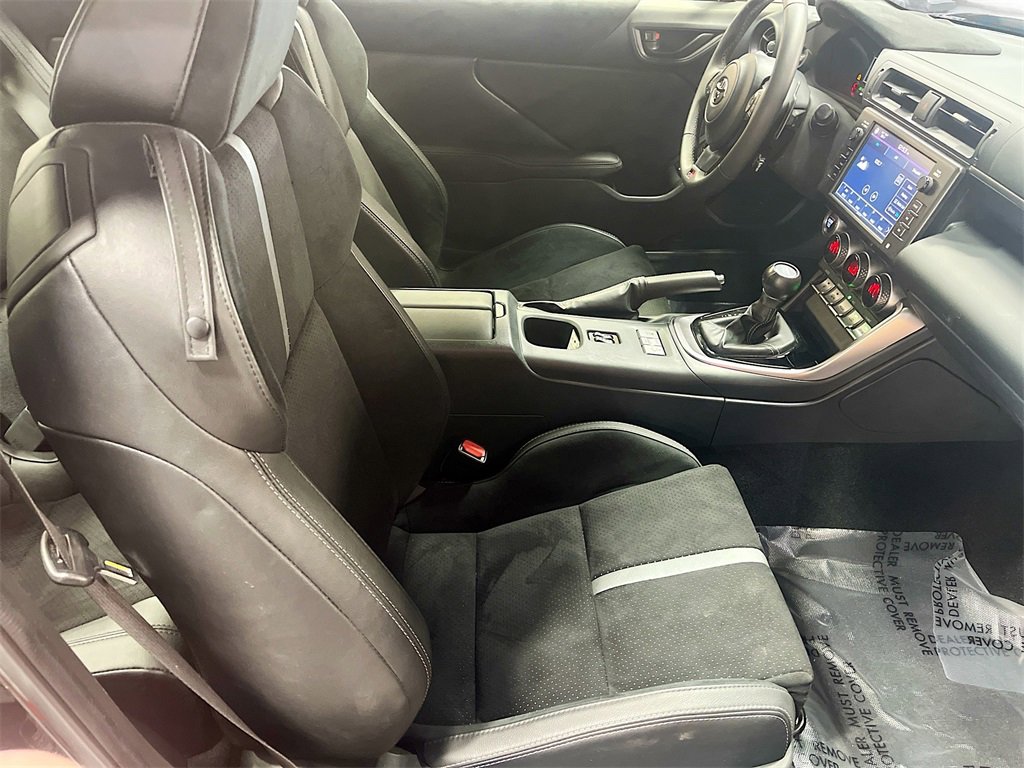 Used 2025 Toyota GR86 Premium w/ ALL Weather Mat Package (TMS) image 26