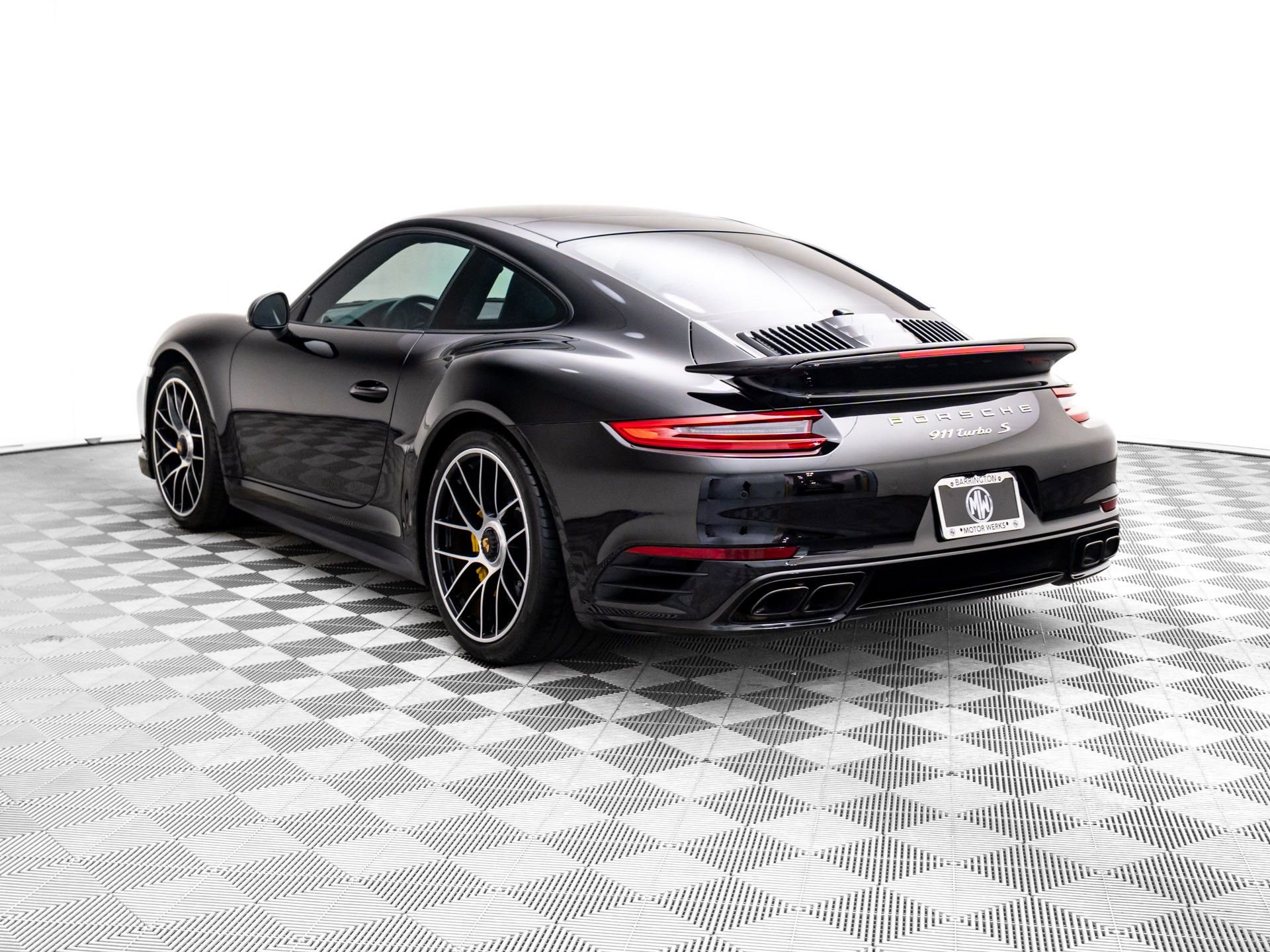 Used 2017 Porsche 911 Turbo S image 3