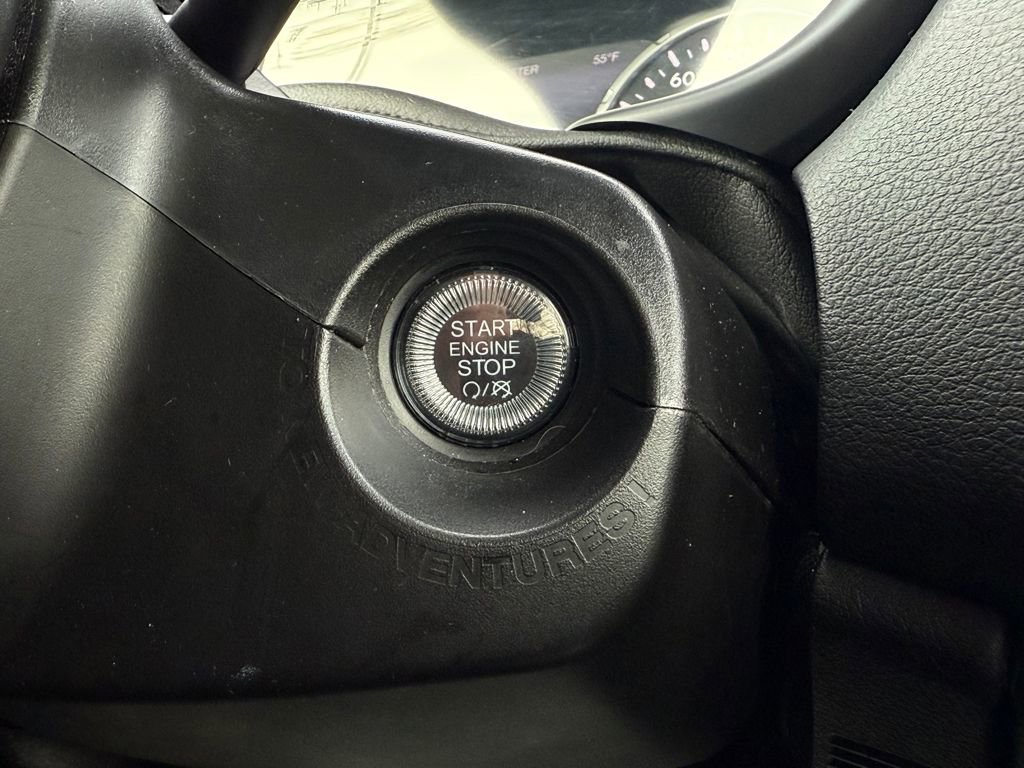 Used 2023 Jeep Renegade Trailhawk image 25