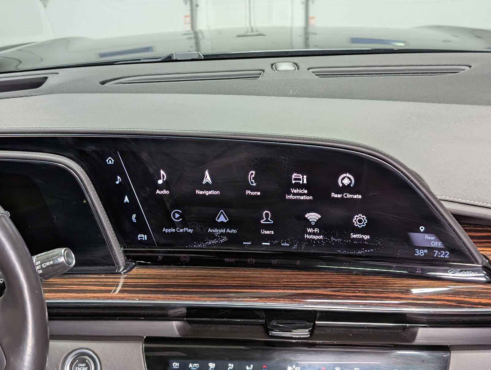 Used 2021 Cadillac Escalade Premium Luxury image 21