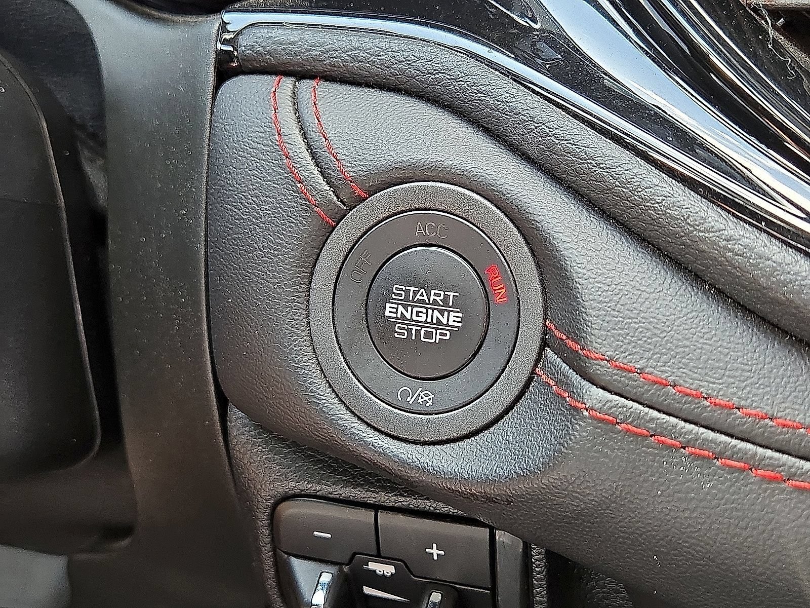 Used 2025 Dodge Durango GT AWD/4WD image 32