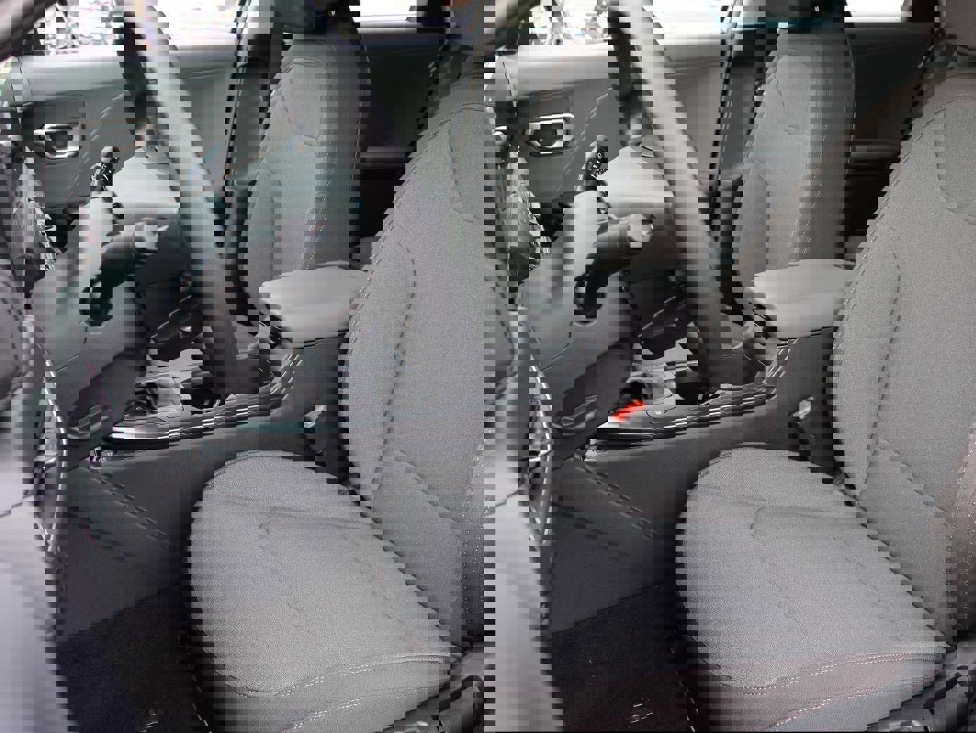 New 2025 Kia K4 LXS image 15