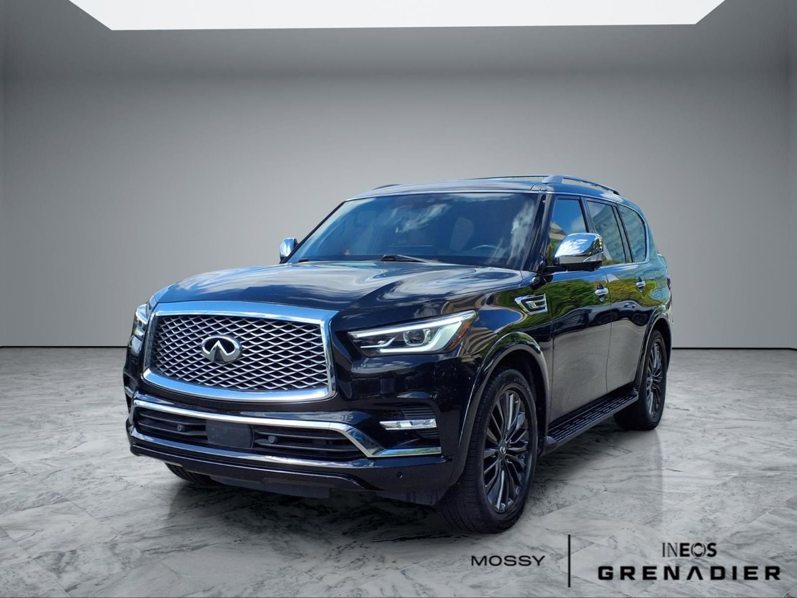 Used 2022 INFINITI QX80 Sensory w/ Cargo Package RWD image 4
