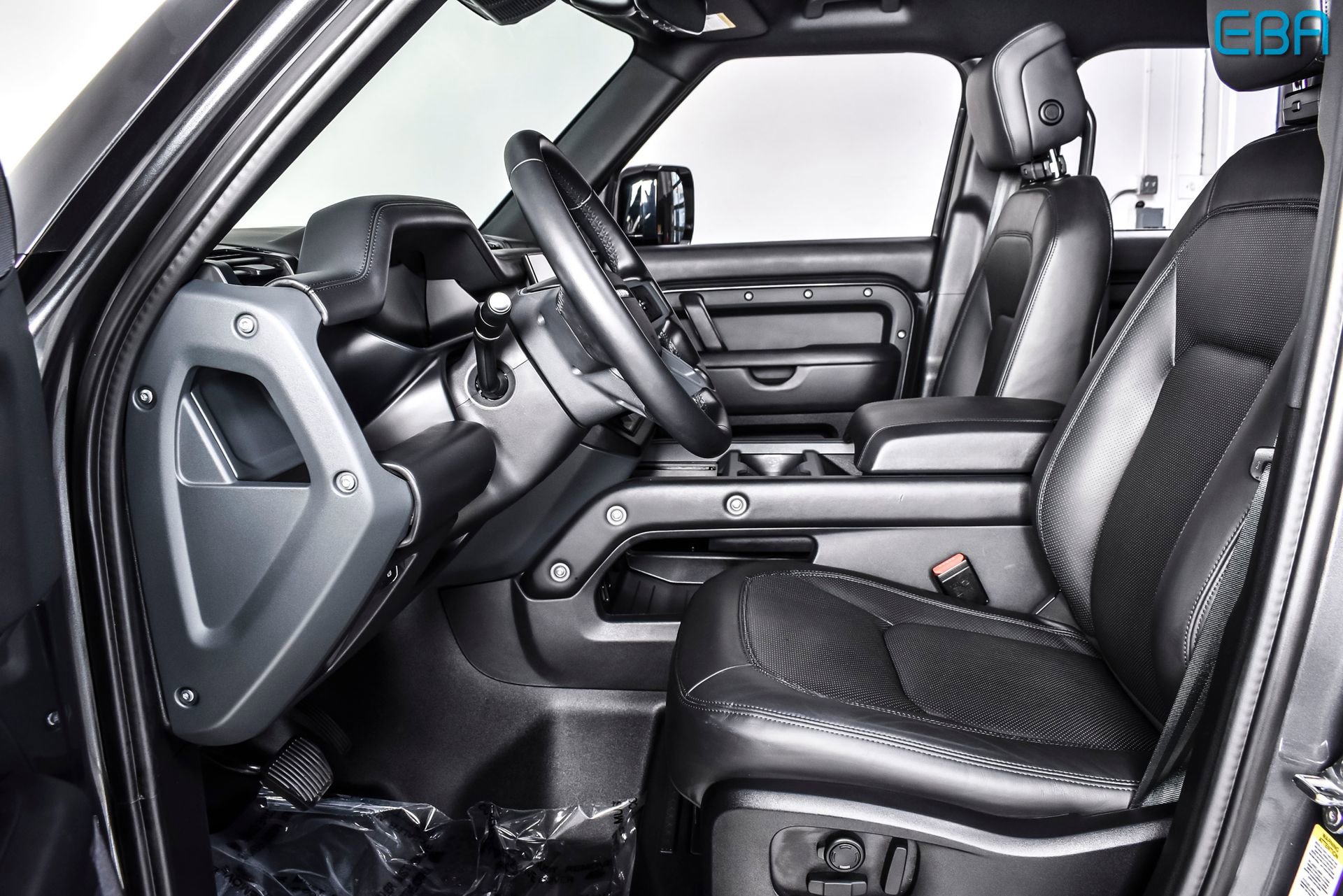 Used 2025 Land Rover Defender 110 S image 16