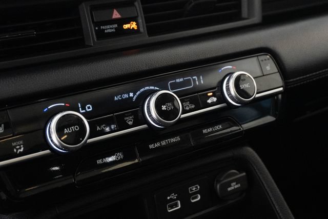 Used 2023 Honda Pilot Touring image 19