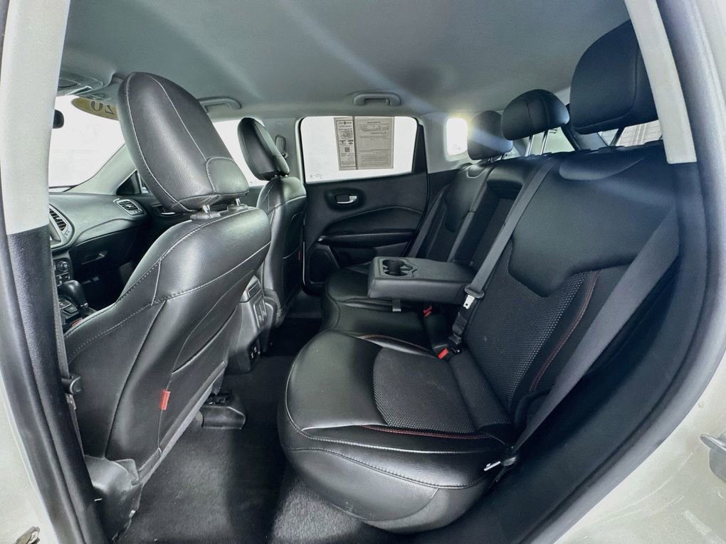 Used 2020 Jeep Compass Trailhawk AWD/4WD image 32