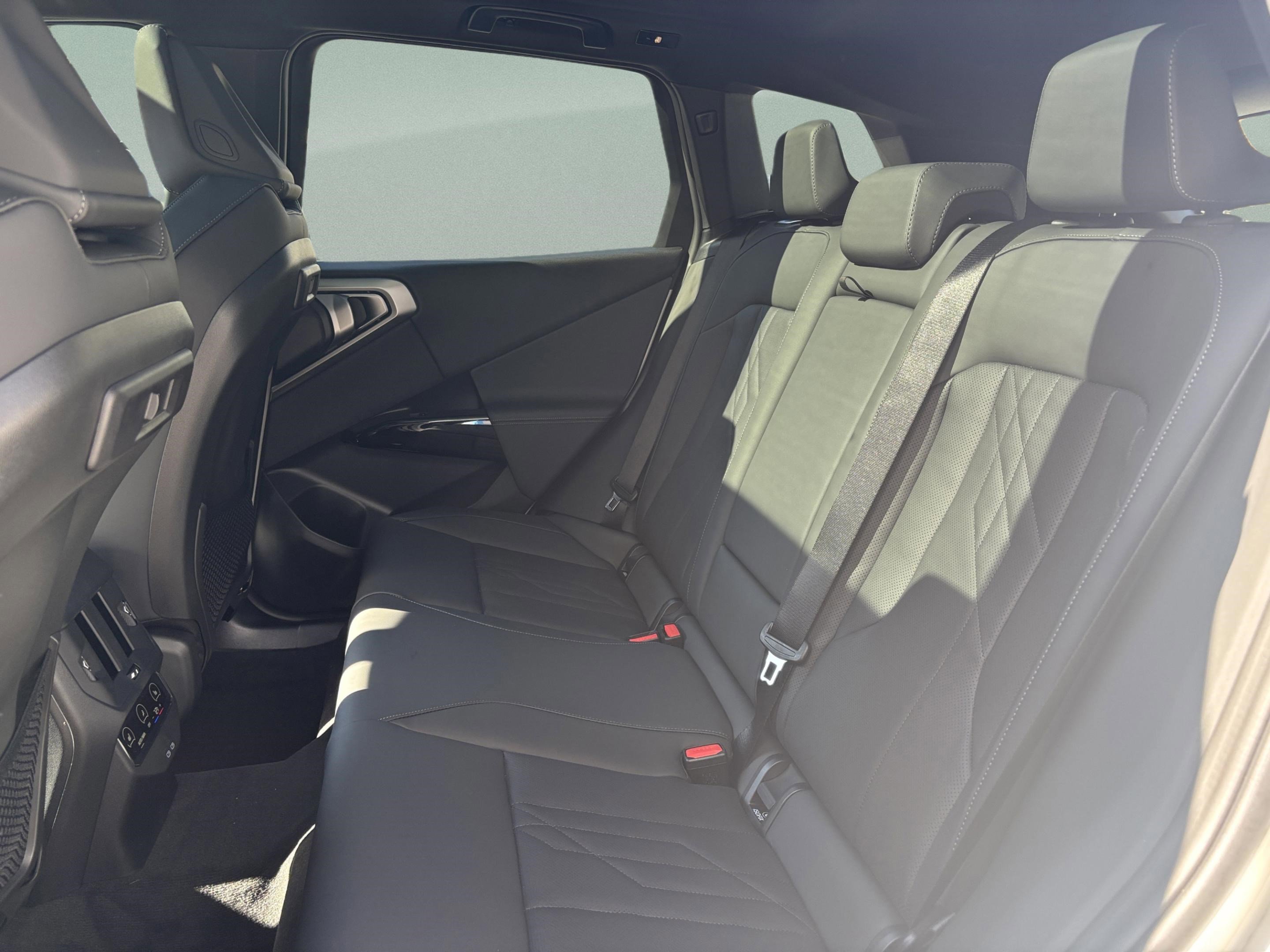 Used 2026 BMW X3 xDrive30 w/ Convenience Package image 28