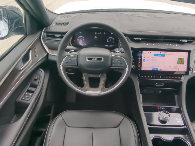 New 2027 Jeep Grand Cherokee L Limited RWD image 19
