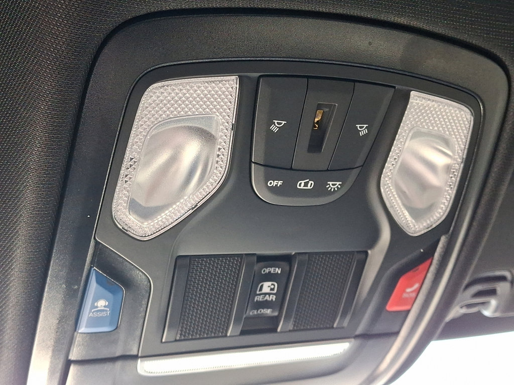 Used 2025 RAM 1500 Big Horn image 32