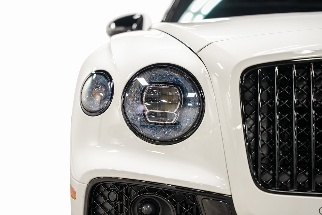 Used 2023 Bentley Flying Spur W12 image 3