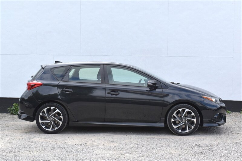 Used 2018 Toyota Corolla iM w/ All-Weather Mat Package FWD image 6