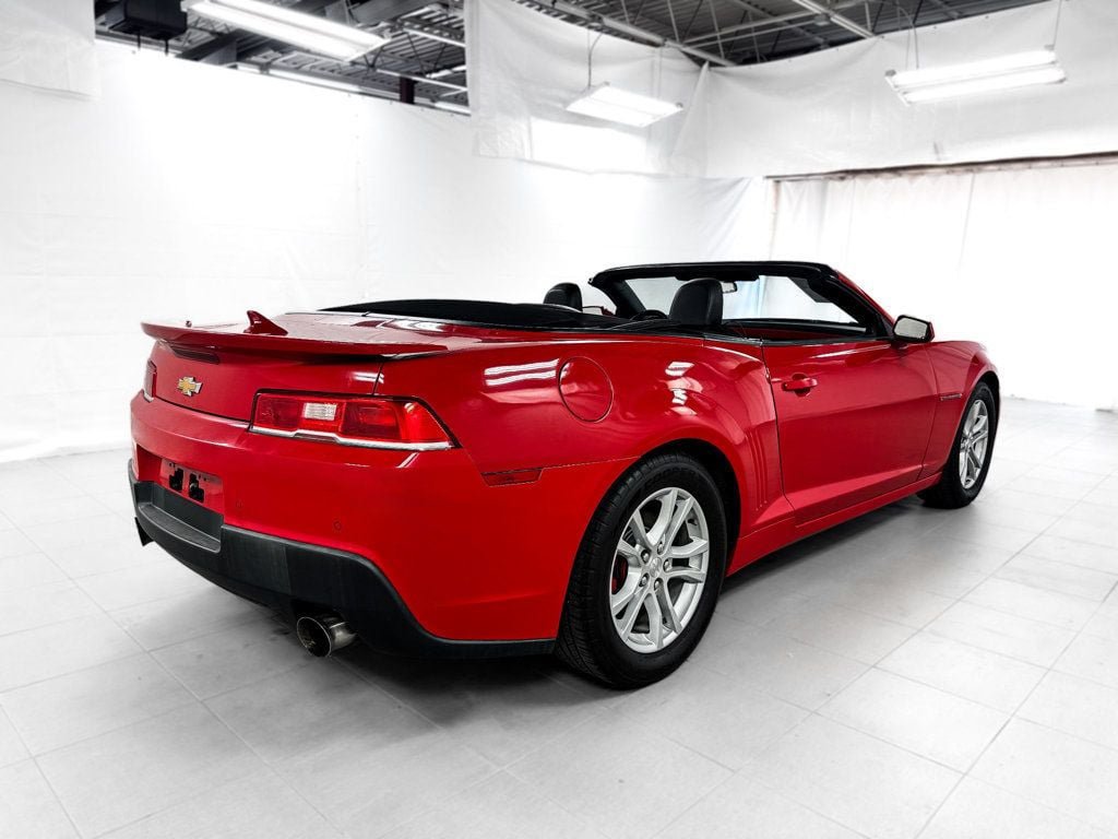 Used 2015 Chevrolet Camaro LT RWD image 7