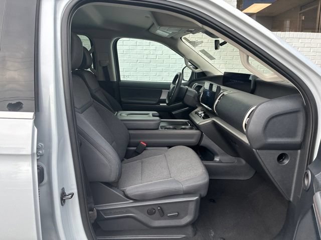 Used 2025 Ford Expedition Active RWD image 47