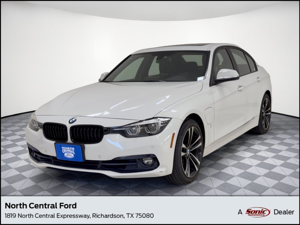 Used 2018 BMW 330e w/ Convenience Package RWD image 1