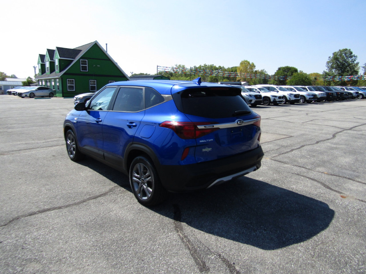 Used 2021 Kia Seltos LX image 5