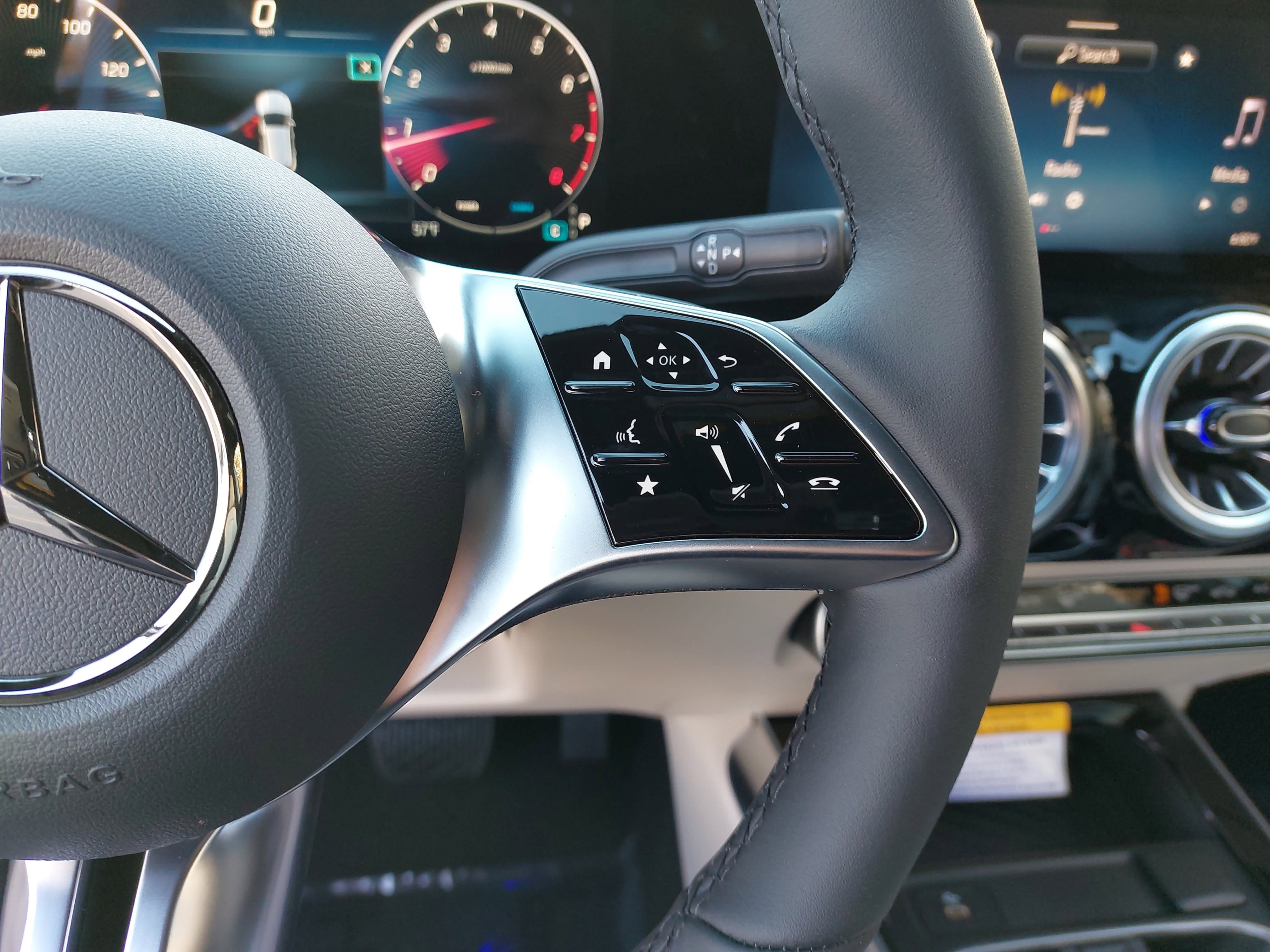 Certified 2025 Mercedes-Benz GLA 250 image 19