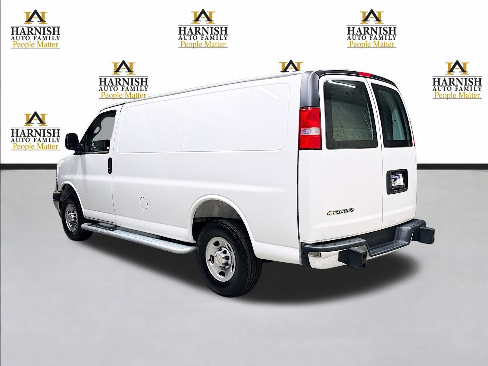 Used 2025 Chevrolet Express 2500 w/ Driver Convenience Package RWD image 9