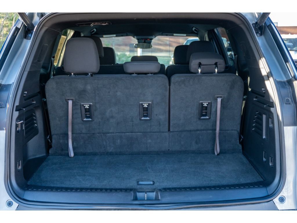 Used 2025 GMC Acadia Elevation image 15