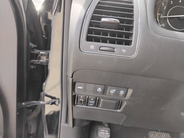 Used 2019 Nissan Armada Platinum w/ Captain's Chairs Package image 21