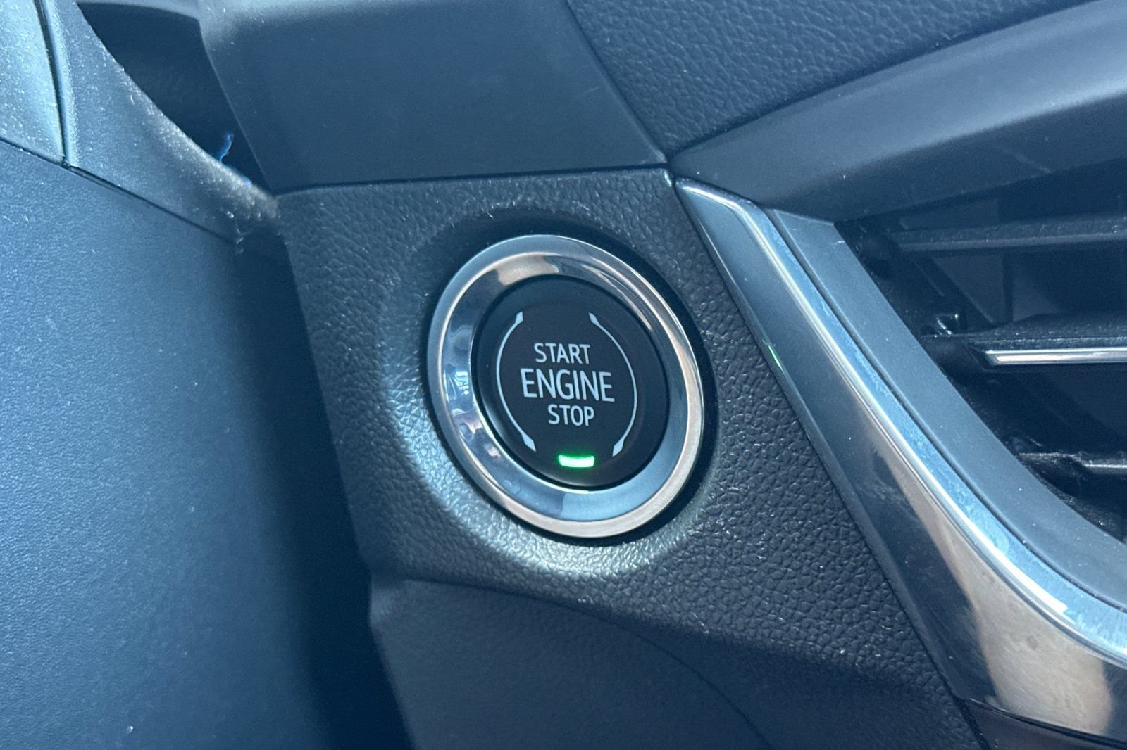 Used 2024 Buick Encore GX Sport Touring FWD image 31
