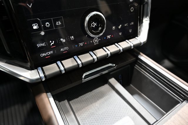 New 2026 GMC Acadia Denali Ultimate w/ LPO, Floor Liner Package image 20