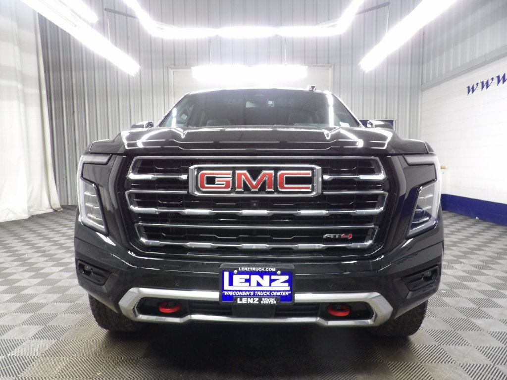 Used 2025 GMC Yukon XL AT4 AWD/4WD image 42