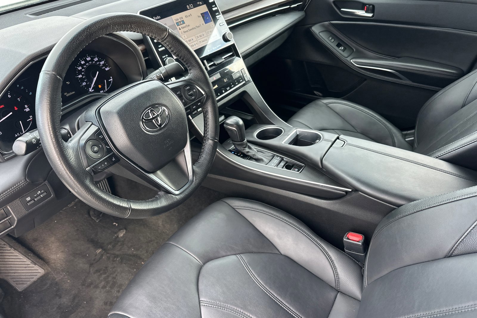 Certified 2022 Toyota Avalon XLE image 9