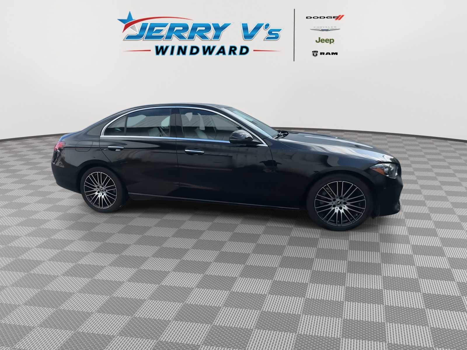 Used 2024 Mercedes-Benz C 300 4MATIC Sedan image 9